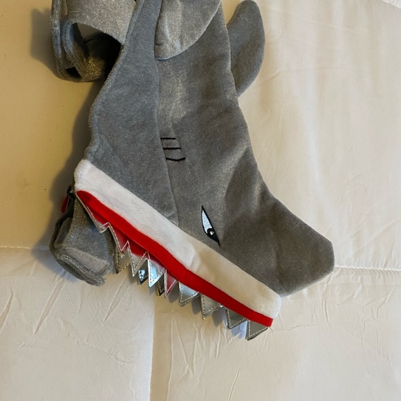 Pup Crew - Shark Dog Costume - Picture 2 of 6